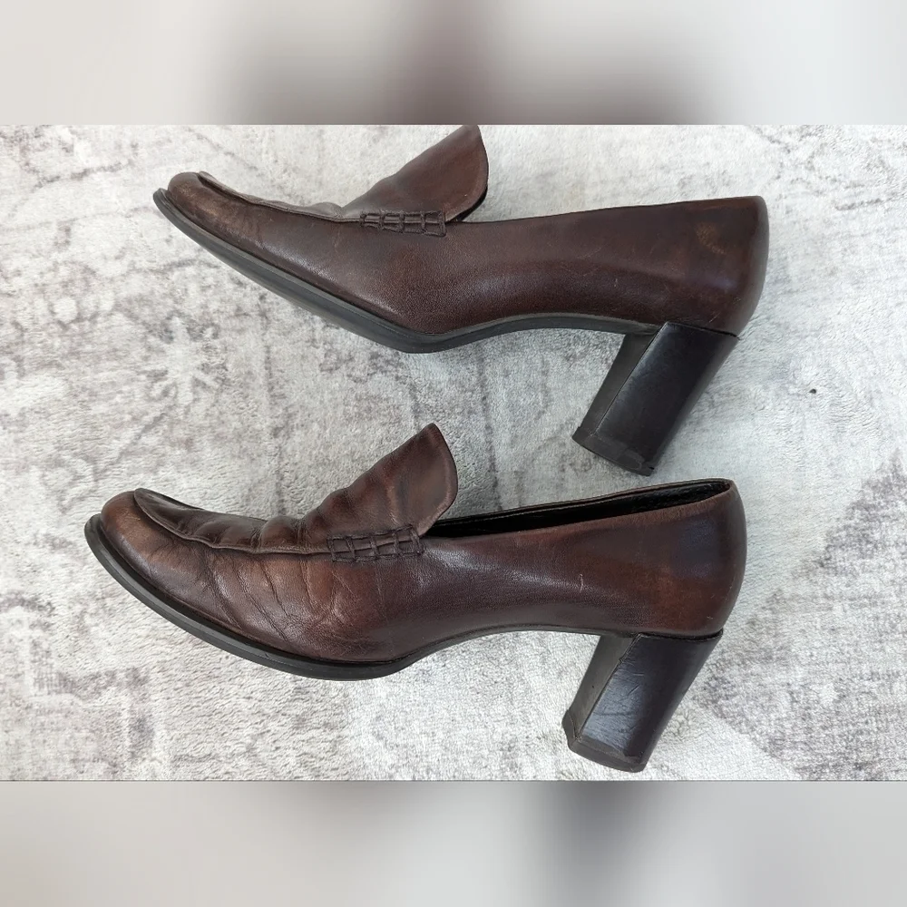 Franco Sarto Leather Shoes Size 7 1/2 M.Made in Brazil .
